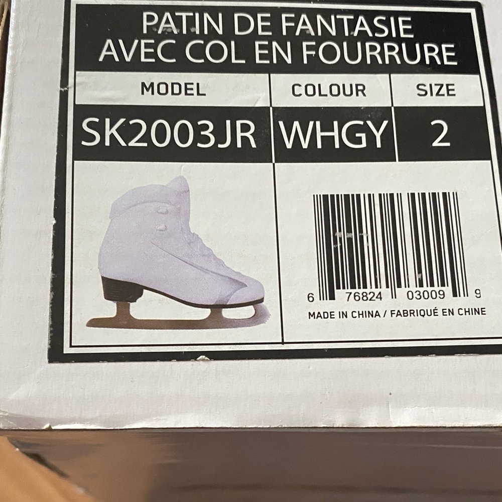 Kids' White Ice Skates with Fur Collar